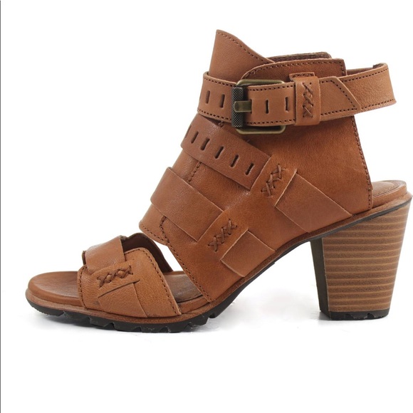 sorel nadia buckle bootie